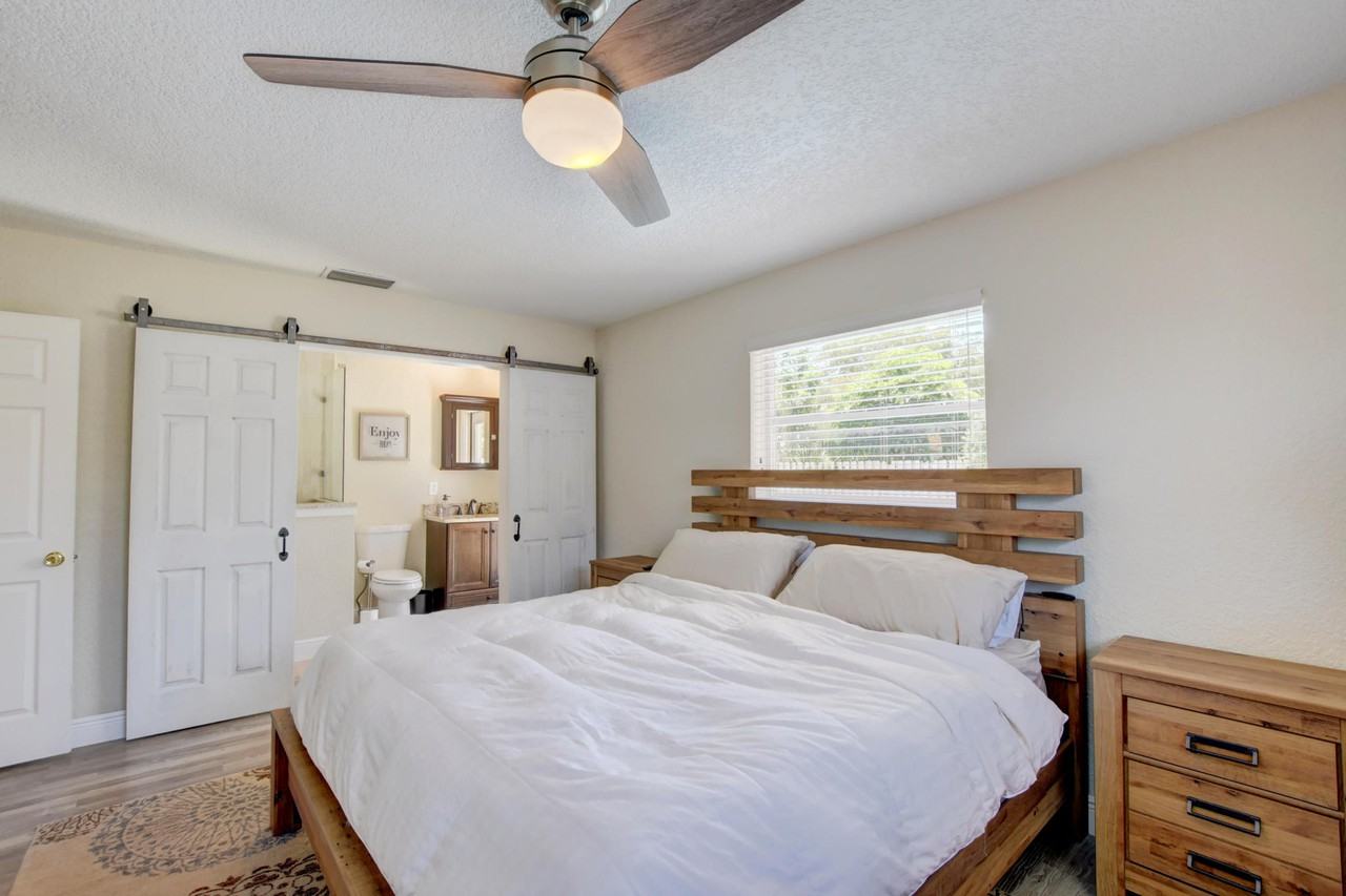 4640 Ellwood Drive - Photo 3 of 12