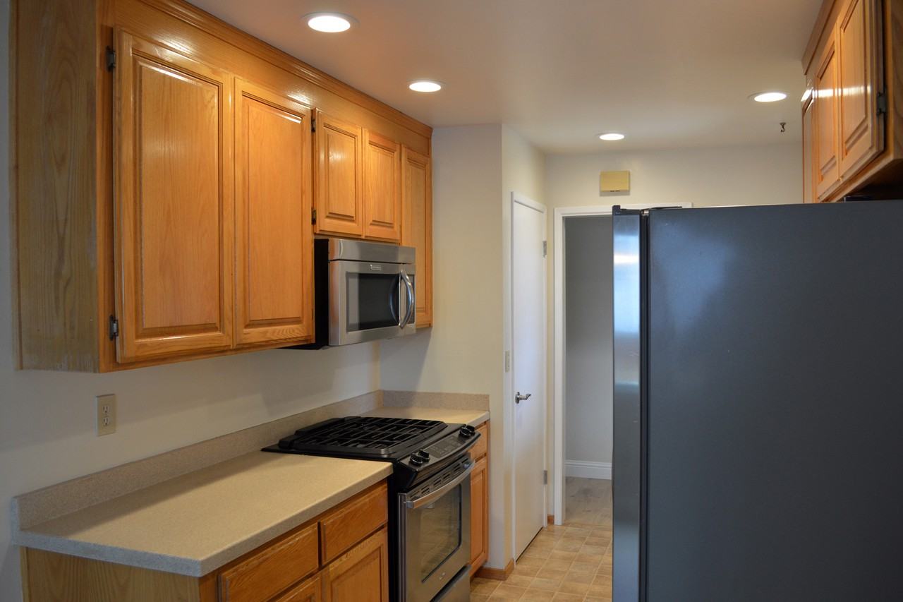 2839 Babe Ruth Dr - Photo 3 of 17