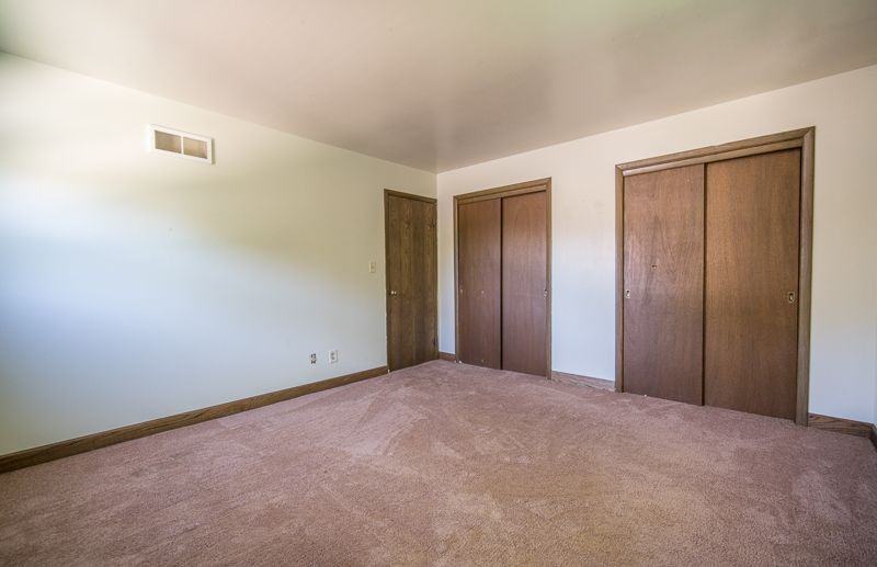 624 Colonial Pkwy - Photo 3 of 10