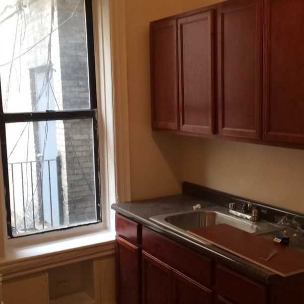 1226 Lincoln Place #b5