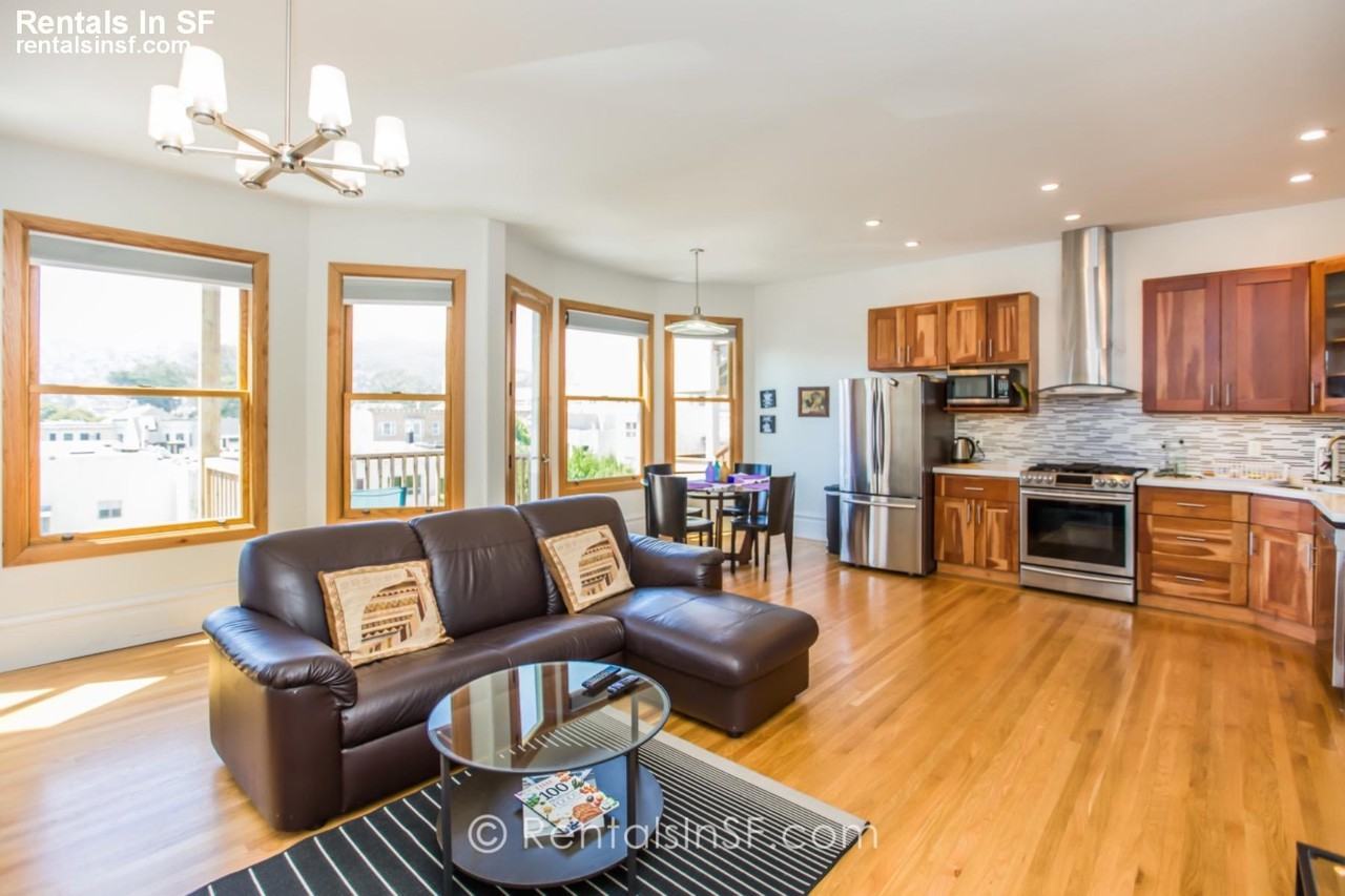 2149 Grove St - Photo 3 of 20