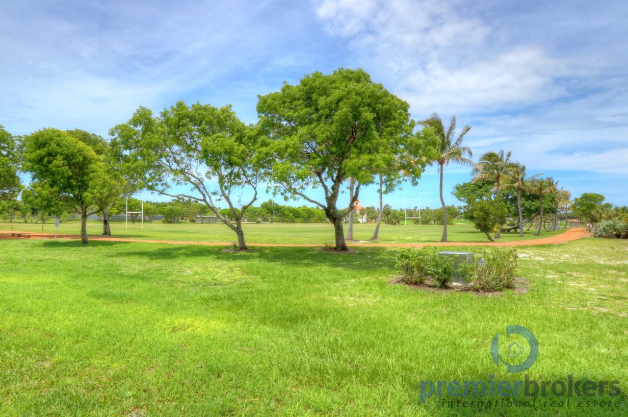 717 US Hwy 1 #712 - Photo 2 of 24