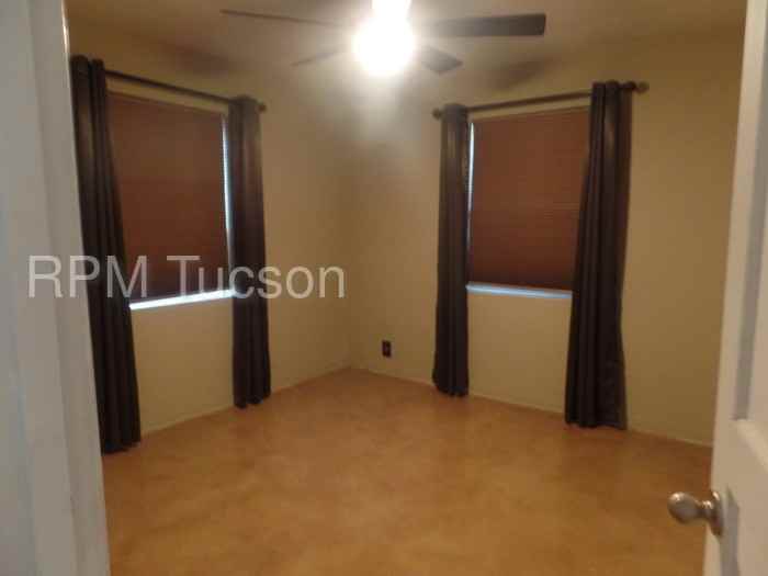 2632 E 19th St - Photo 3 of 7