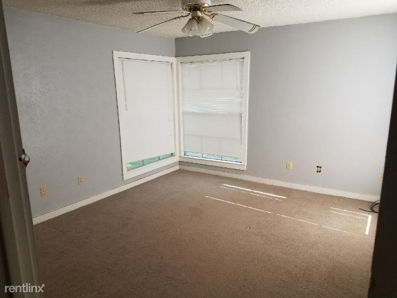 401 W Aldine St - Photo 2 of 17