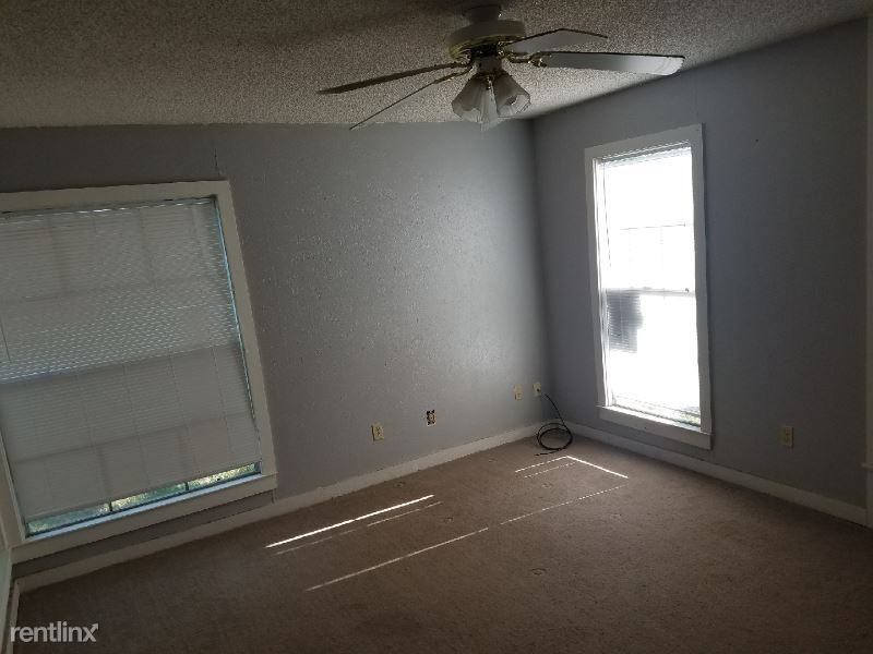 401 W Aldine St - Photo 3 of 17