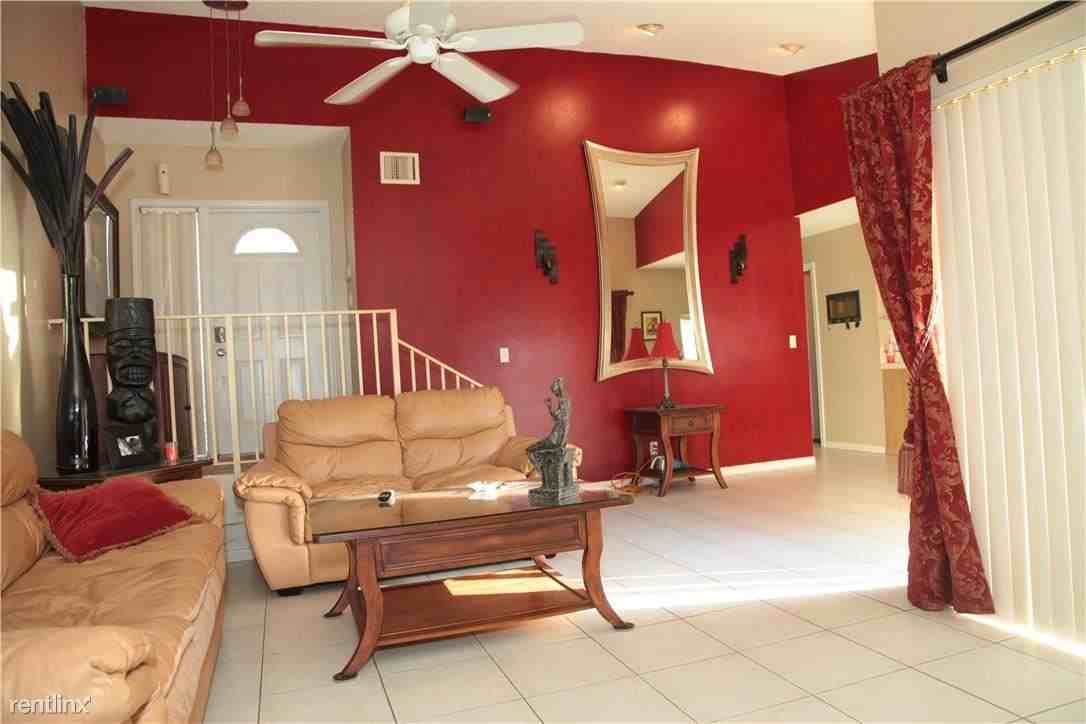 3511 NW 73rd Way - Photo 3 of 6