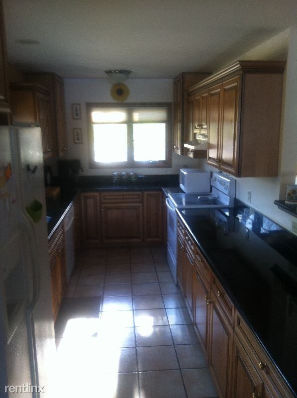 12103 Margaret Dr - Photo 2 of 6