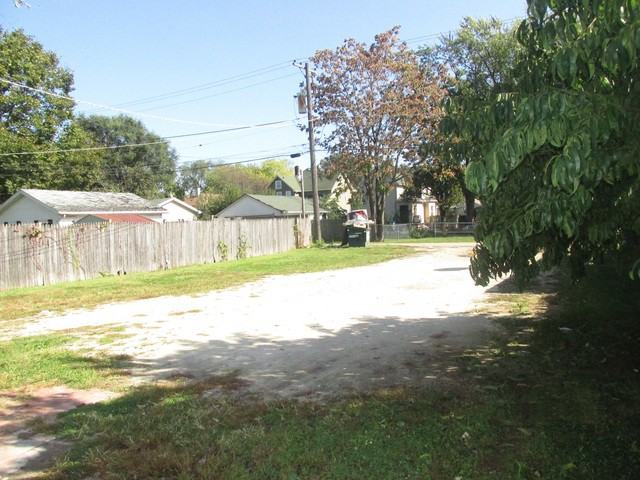 560 N 5th Ave #2 - Photo 3 of 4