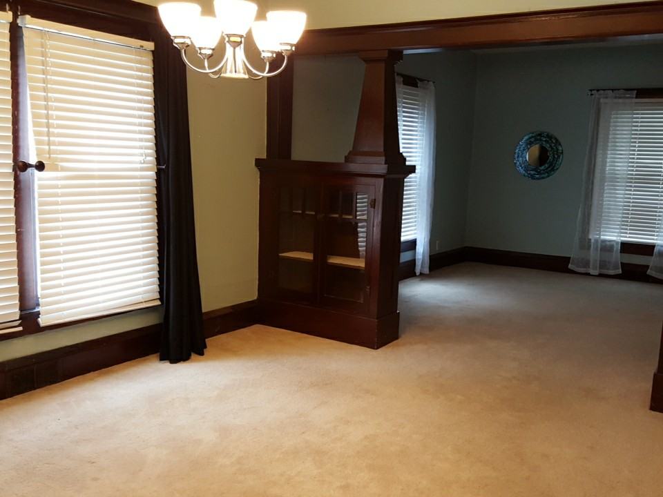 2104 N Edward St - Photo 3 of 8