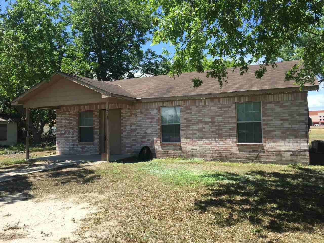 815 3rd St - Photo 2 of 13