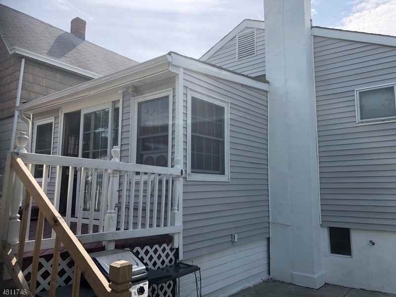 663 Clifton Ave - Photo 3 of 16