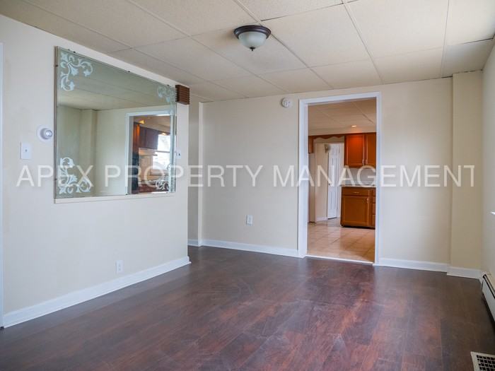 825 W 2nd St - Photo 2 of 8