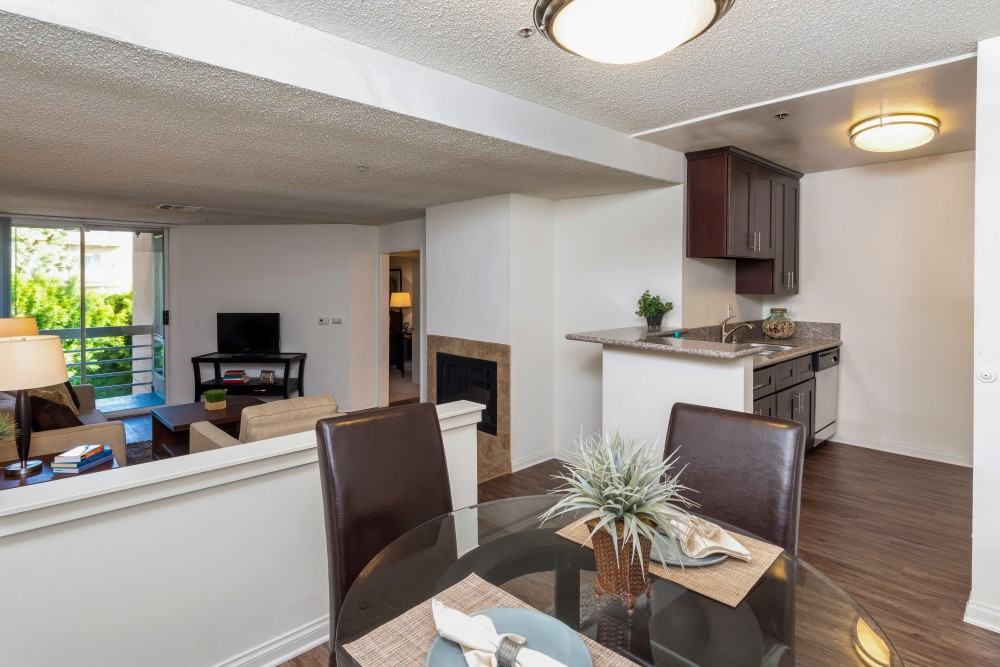 The Ruby Hollywood - Photo 3 of 24