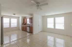 8042 Arrington Forest Ln - Photo 3 of 18