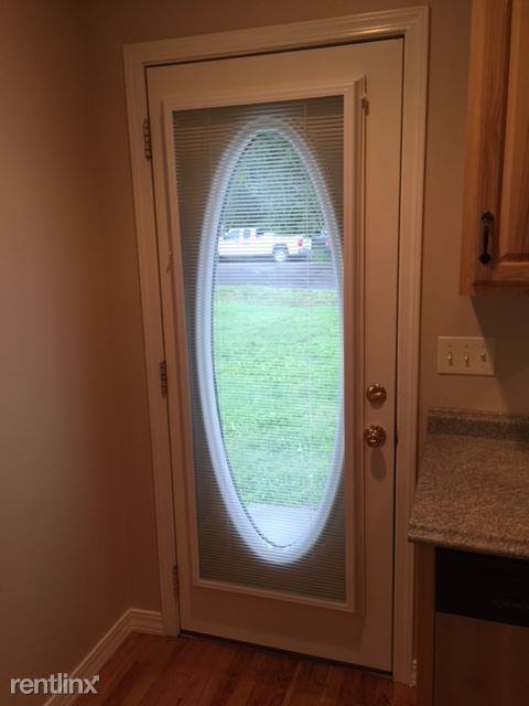 1140 W New York Ave - Photo 3 of 10