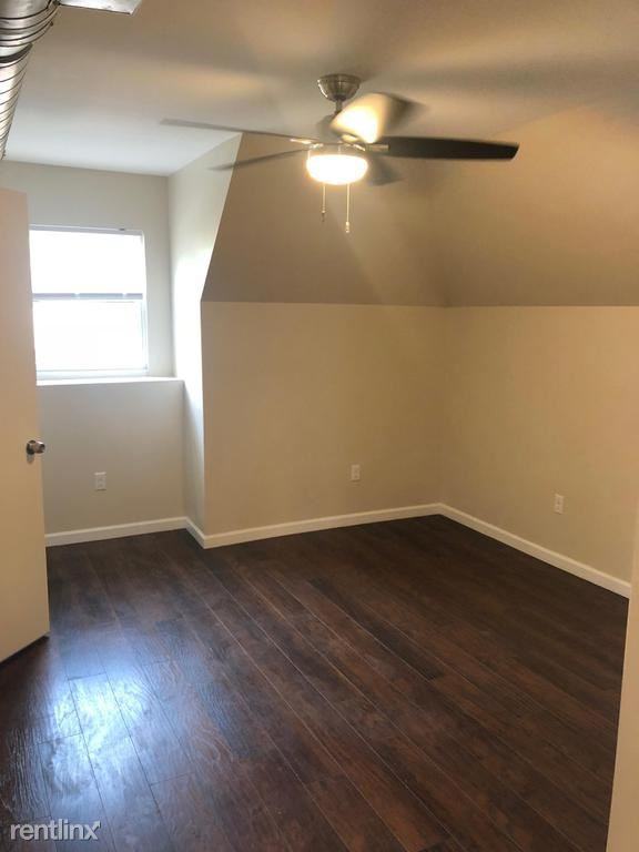 817 N Negley Ave #2 - Photo 3 of 14