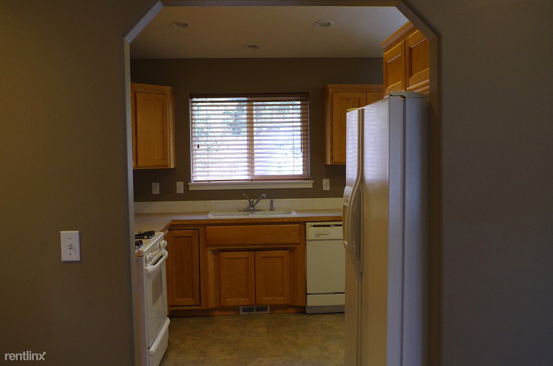 9260 N Castle Way - Photo 2 of 11