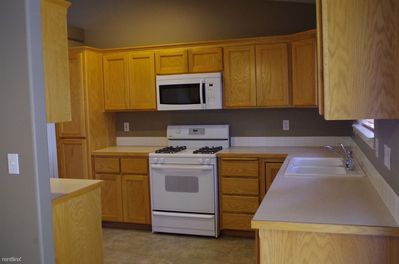 9260 N Castle Way - Photo 3 of 11