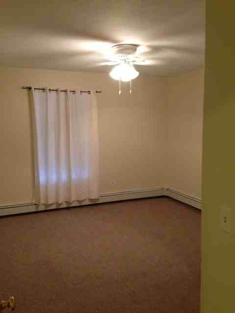 341 Metacom Ave - Photo 3 of 21