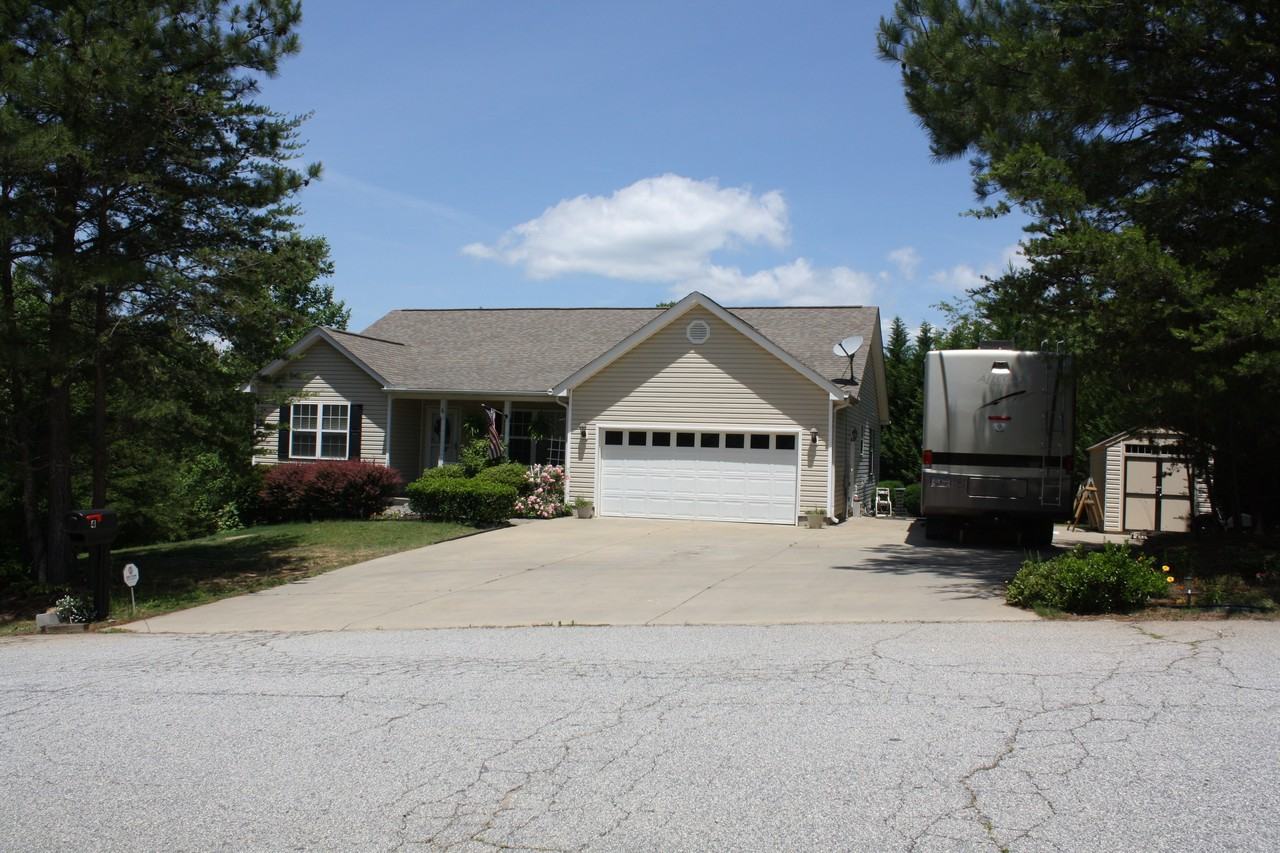 4 Oasis Ct - Photo 3 of 30