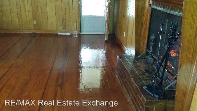 1038 Paul Rd - Photo 2 of 12