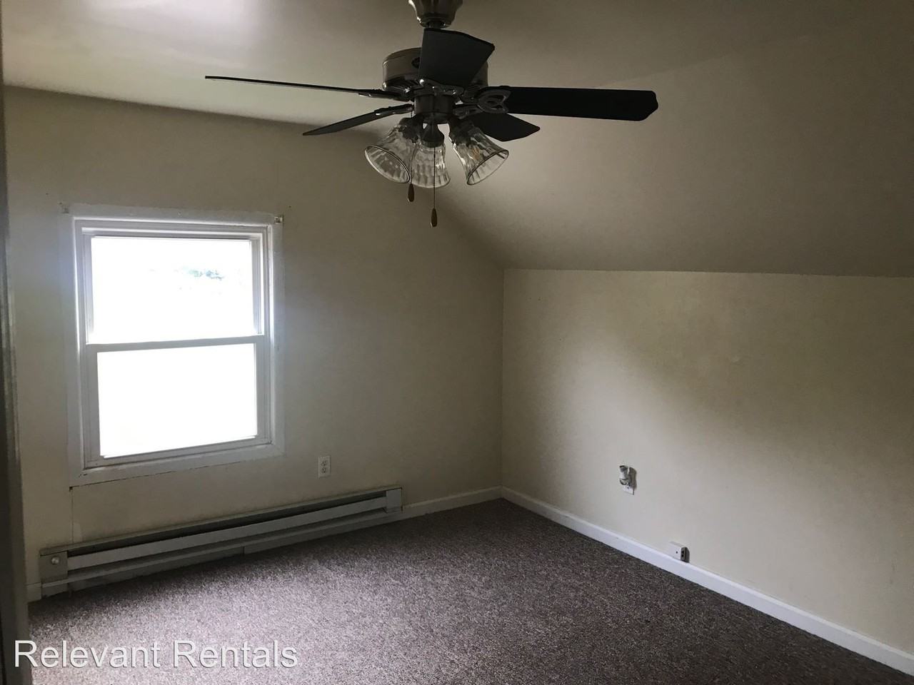 216 W 37th St - Photo 2 of 7