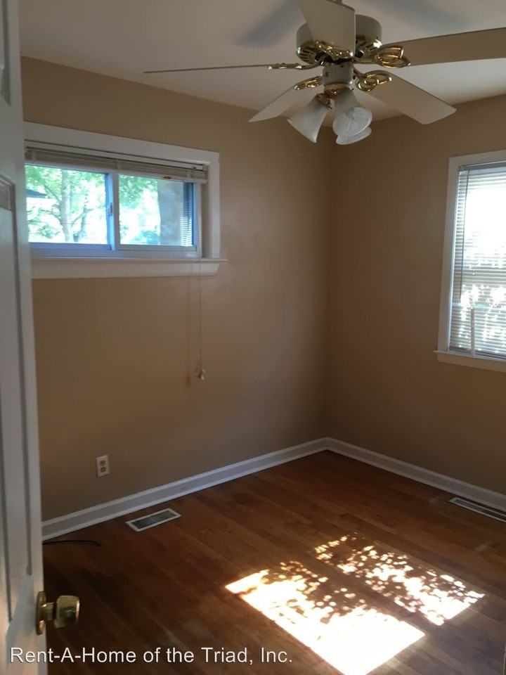 2214 Van Wert St - Photo 3 of 7