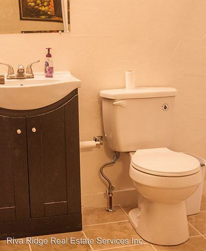 229 W Sycamore St - Photo 2 of 18