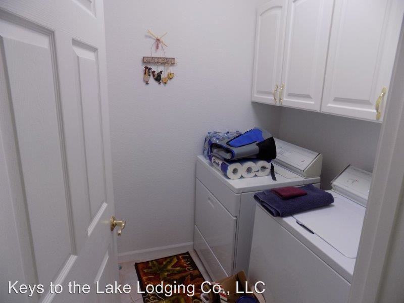 649 Eagles Nest Dr - Photo 3 of 33