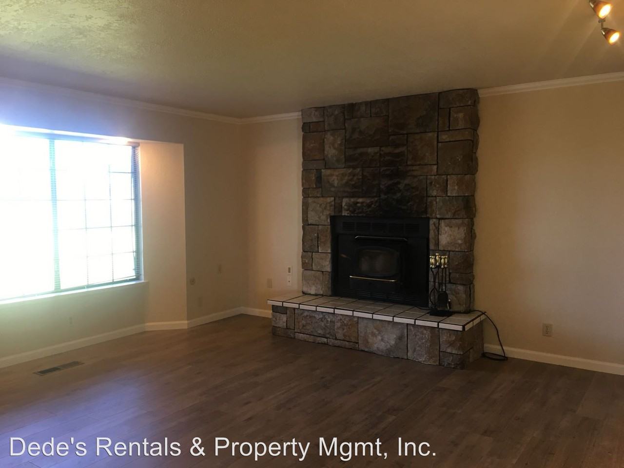 4546 Taylor Ave - Photo 2 of 19