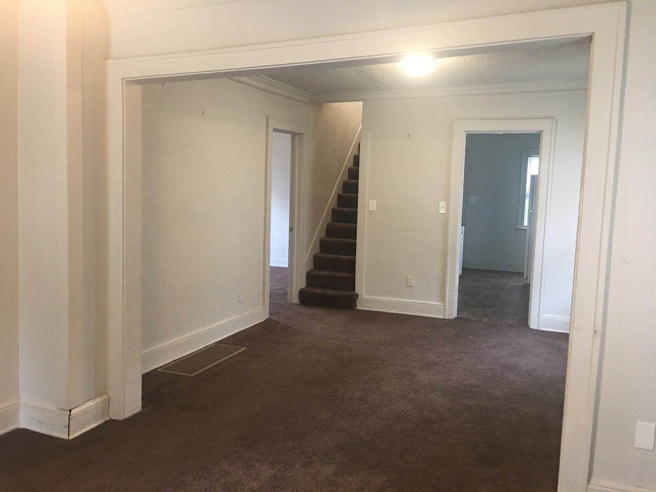 1925 Spruce Avenue - Photo 3 of 18