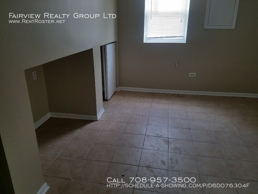 15131 1st Ave - Photo 3 of 13