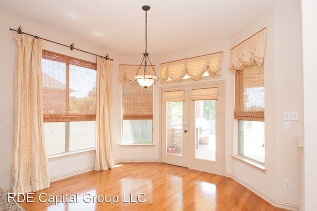 4413 Young Dr - Photo 3 of 22