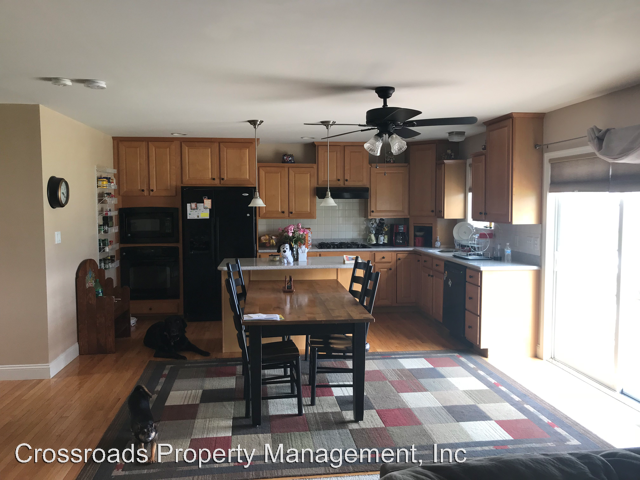 226 Fallowfield Dr - Photo 2 of 14