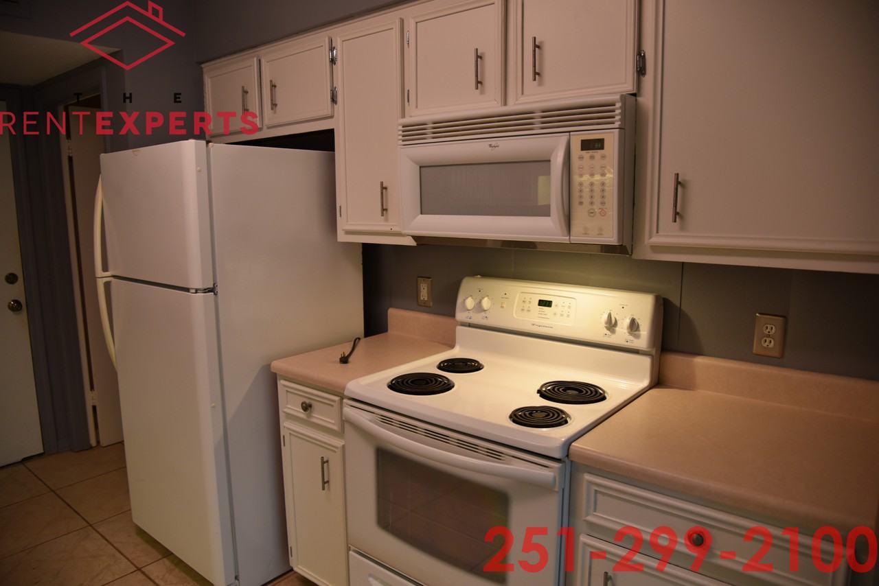 6521 Cedar Bend - Photo 3 of 15