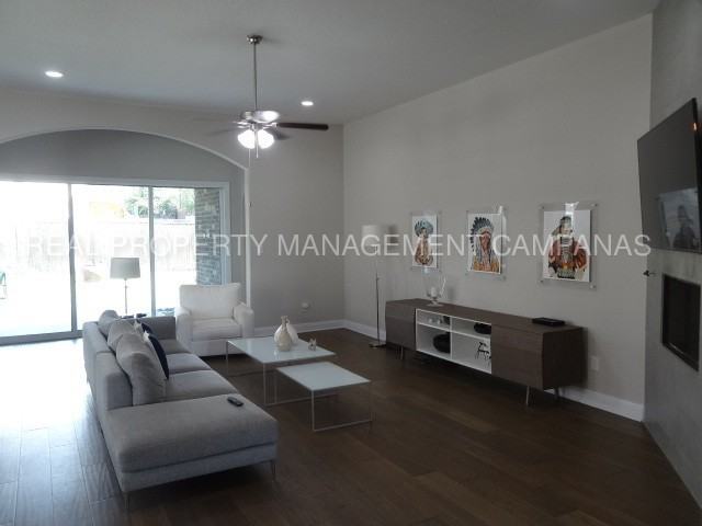 12519 Lexi Petal - Photo 3 of 32