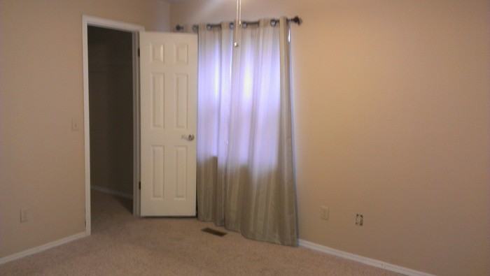 8532 NW 86th St - Photo 2 of 9