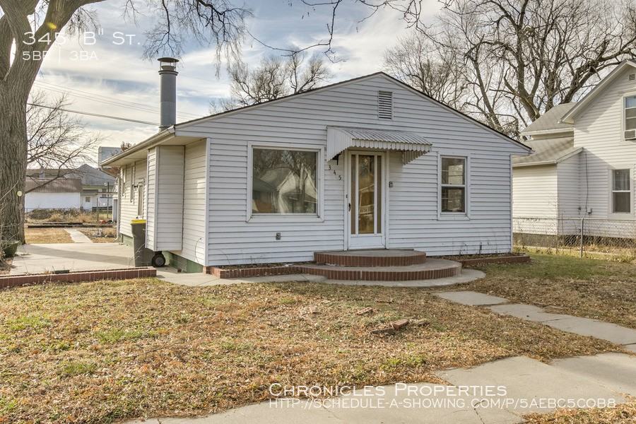 345 B St - Photo 2 of 24