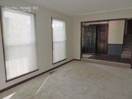 10233 Noland Rd - Photo 3 of 22