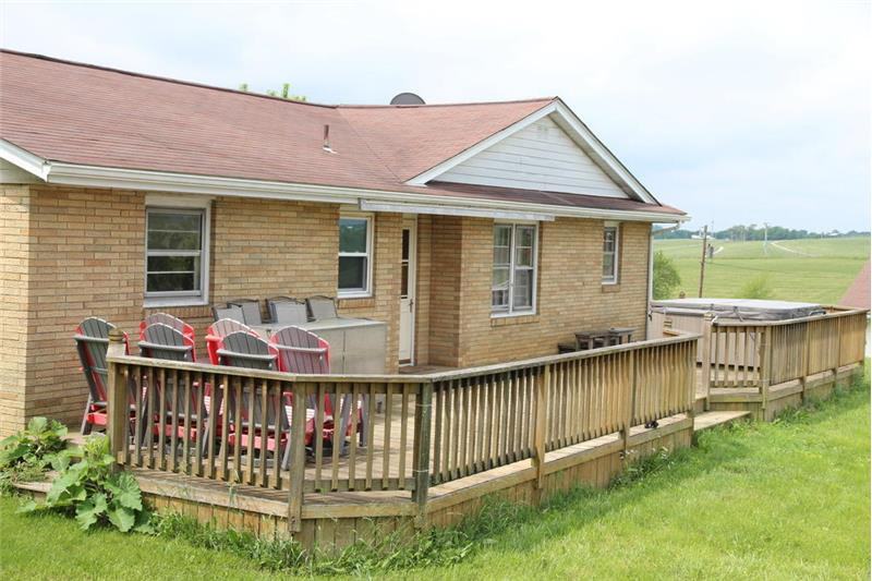 43950 Plainfield Rd - Photo 2 of 7