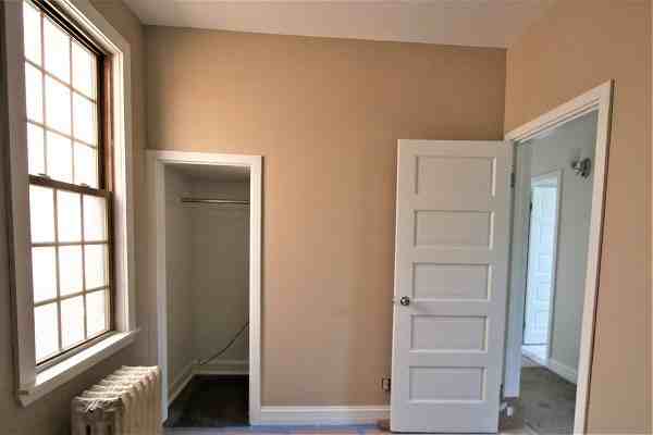 10230 S Ave G - Photo 2 of 10