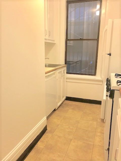 231 Lexington Ave - Photo 3 of 7