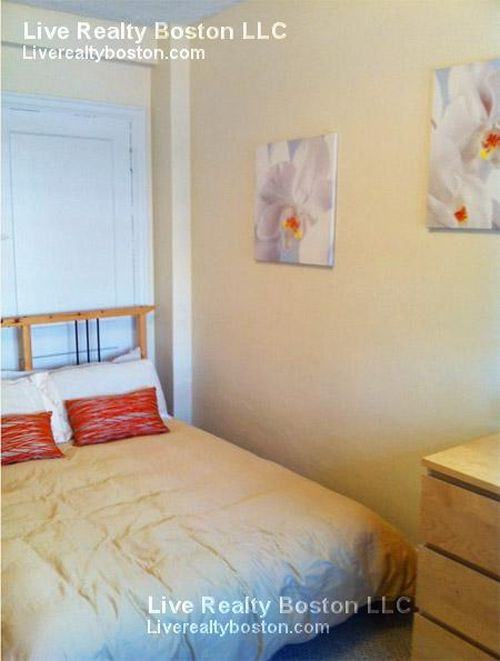 121 Massachusetts Ave - Photo 2 of 2