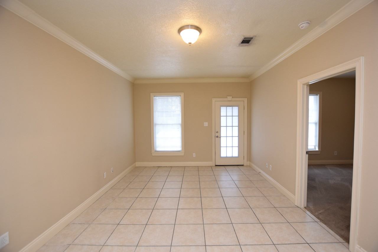 233 Armistead Ln #B - Photo 2 of 11