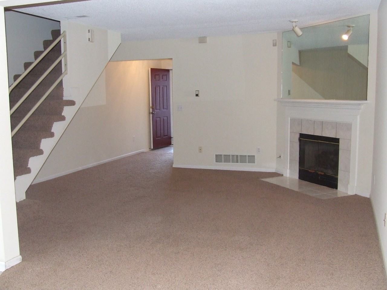 4620 NE Whispering Winds Dr - Photo 3 of 9