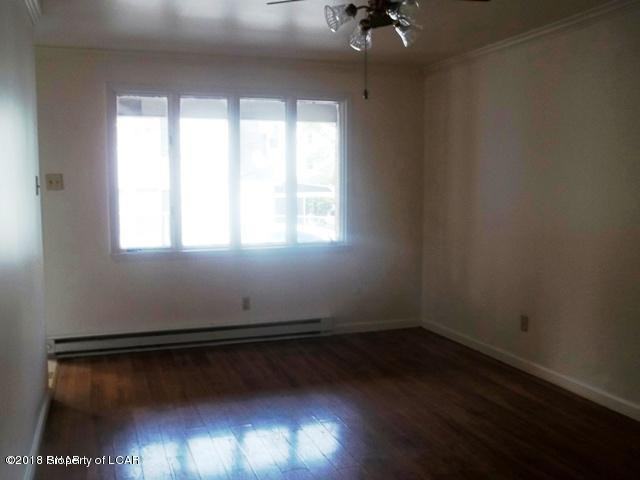 590 N Sherman Ct - Photo 3 of 36