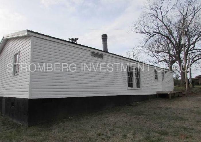 1573 Blakely Rd - Photo 2 of 9