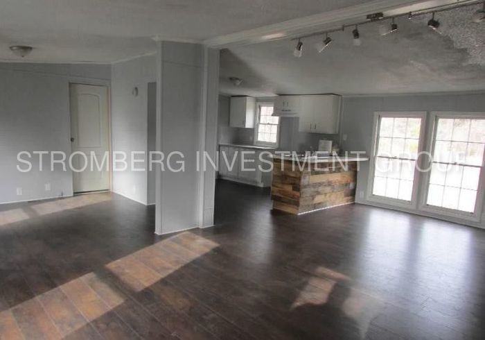 1573 Blakely Rd - Photo 3 of 9