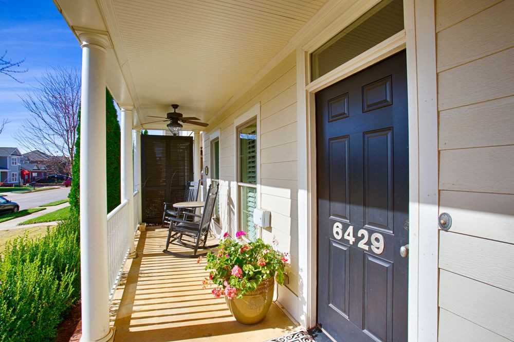 6429 Lincoln Park Pl NW - Photo 3 of 24