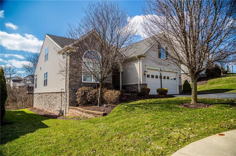 5706 Stockbridge Ct - Photo 2 of 24